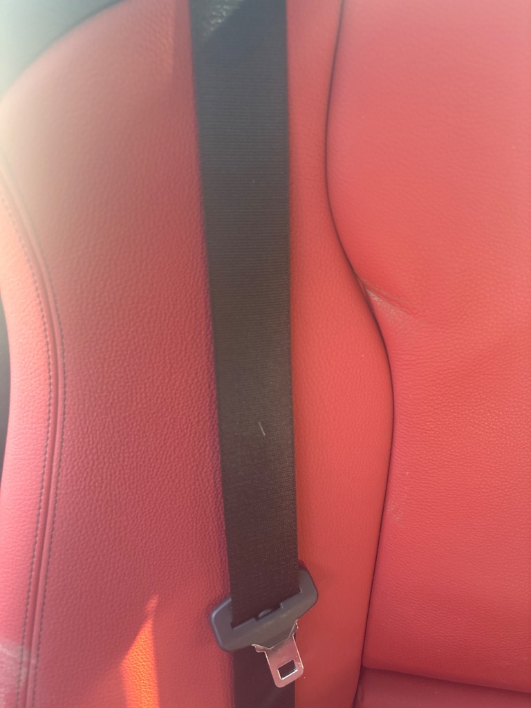[EPE-116083] Pretensor de cinturón de seguridad trasero derecho BMW Serie 4