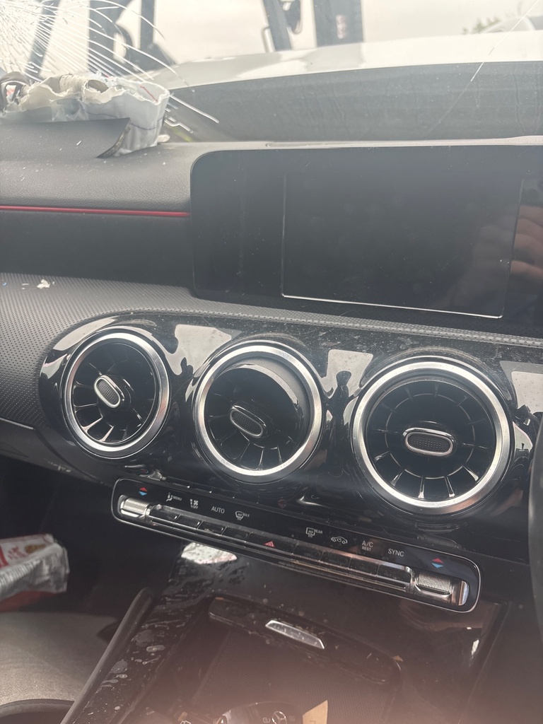 [EPE-116139] Salida de aire calefacción salpicadero Mercedes-Benz Clase A