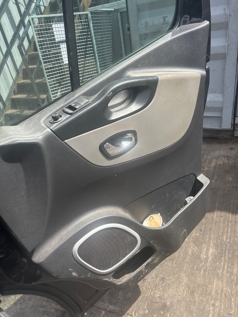 [EPE-117112] Panel interior de puerta delantera derecha Renault Trafic III
