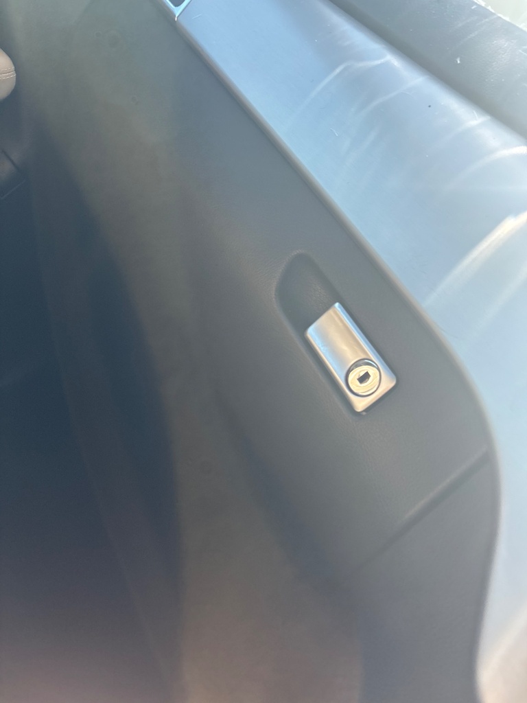 [EPE-117598] Guantera Mercedes-Benz Clase M