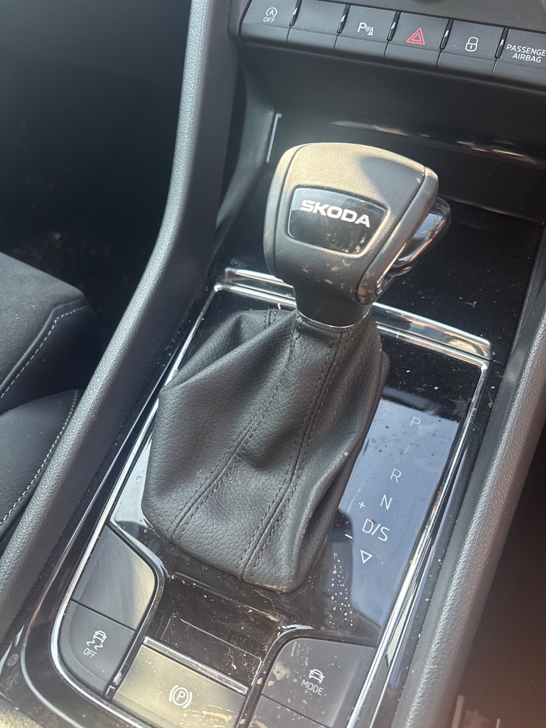 [EPE-117717] Selector de cambio automático Skoda Karoq NU7 1.5 TSI