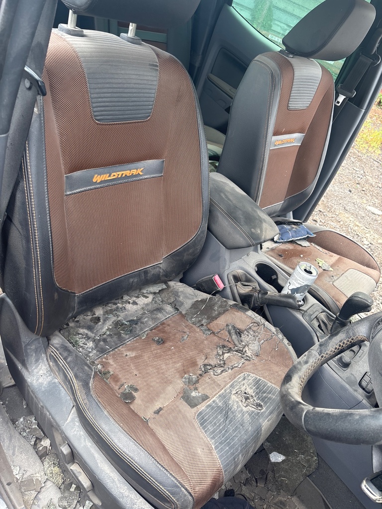 [EPE-117843] Asiento delantero derecho Ford Ranger