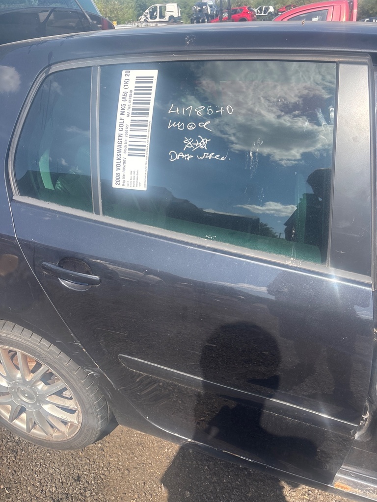 [EPE-118160] Puerta trasera derecha VW Golf 2007
