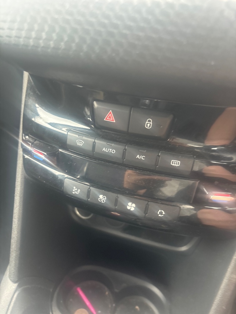 [EPE-118271] Conjunto de control calefacción Peugeot 208 (2018-2019)