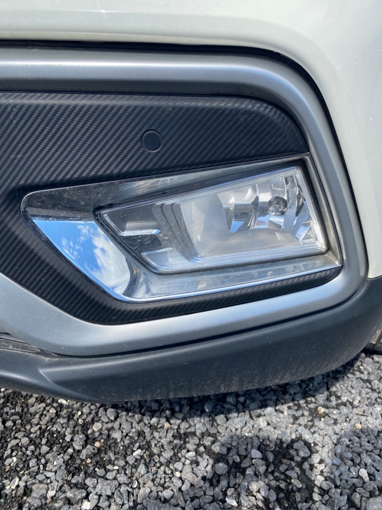 [EPE-103806] Faro antiniebla delantero izquierdo SsangYong Tivoli