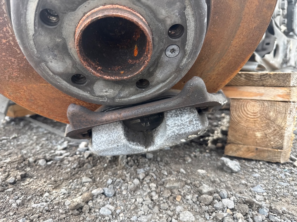 [EPE-104133] Soporte de pinza de freno delantero derecho Mercedes-Benz Clase E W213
