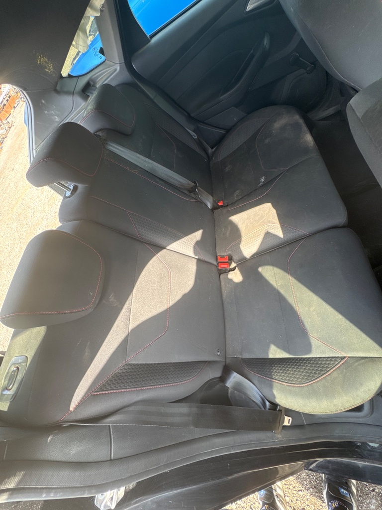 [EPE-105346] Asiento trasero Ford Focus 2017