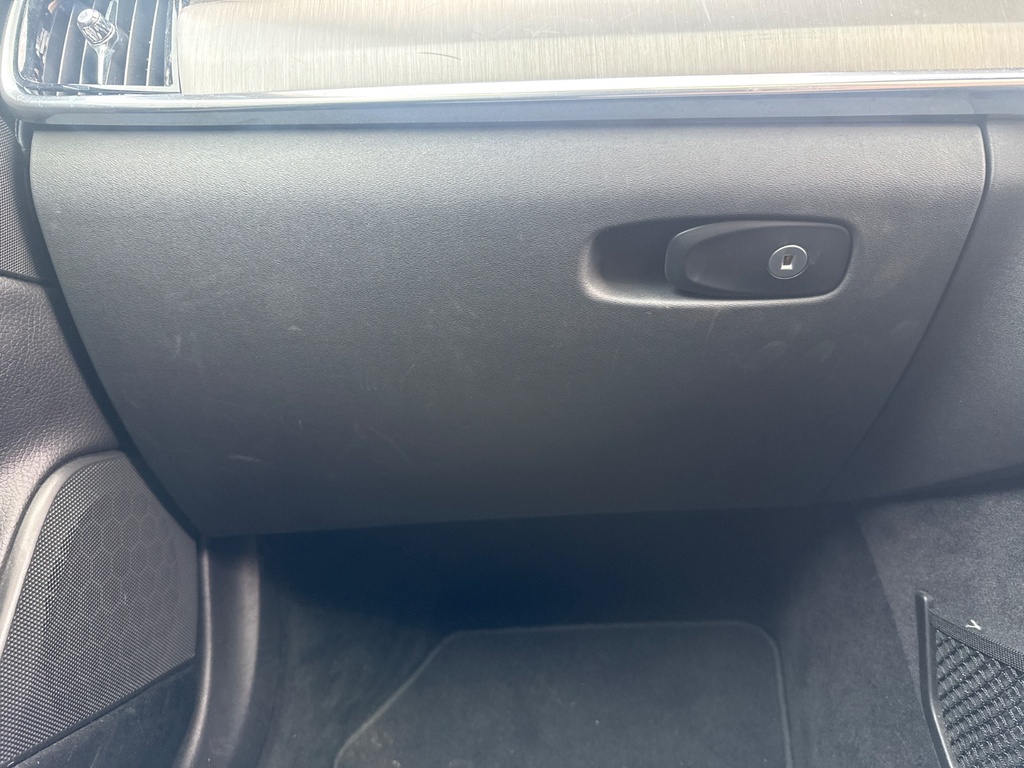 [EPE-105997] Guantera Volvo V90 2017