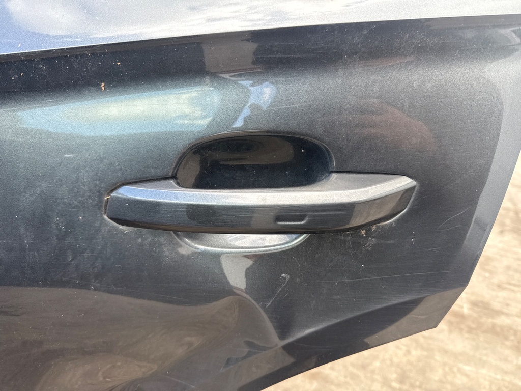 [EPE-107449] Tirador de puerta trasera exterior izquierdo Audi Q5 2023
