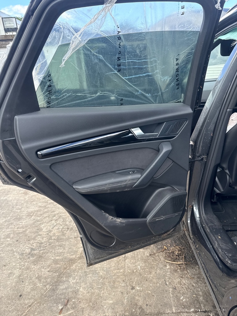 [EPE-107455] Arnés de cableado puerta trasera izquierda Audi Q5 2023