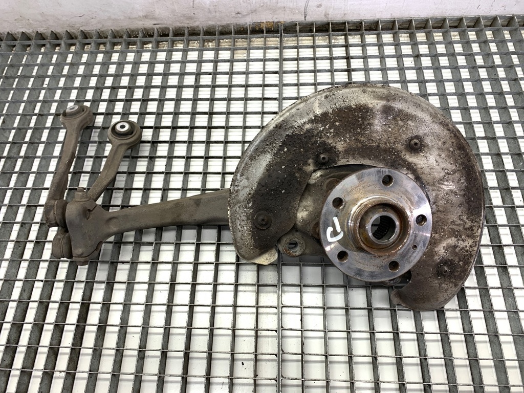 [STARK-823781] Maza delantera derecha AUDI A4 B8 Avant (8K5) 2007-2015