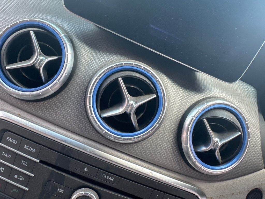 [EPE-108167] Salida de aire calefacción salpicadero Mercedes-Benz CLA