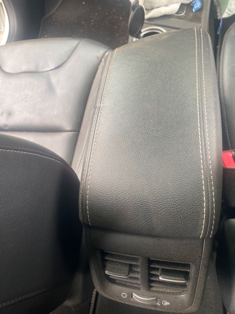 [EPE-108342] Reposabrazos de consola central Kia Niro 2018