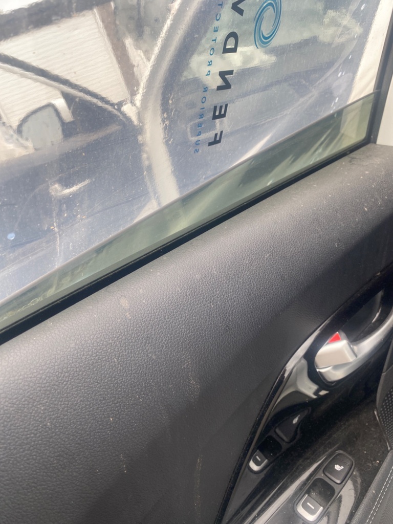 [EPE-108383] Cristal de puerta trasero izquierdo Kia Niro 2018
