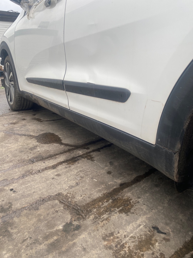 [EPE-108395] Faldón lateral izquierdo Kia Niro 2018