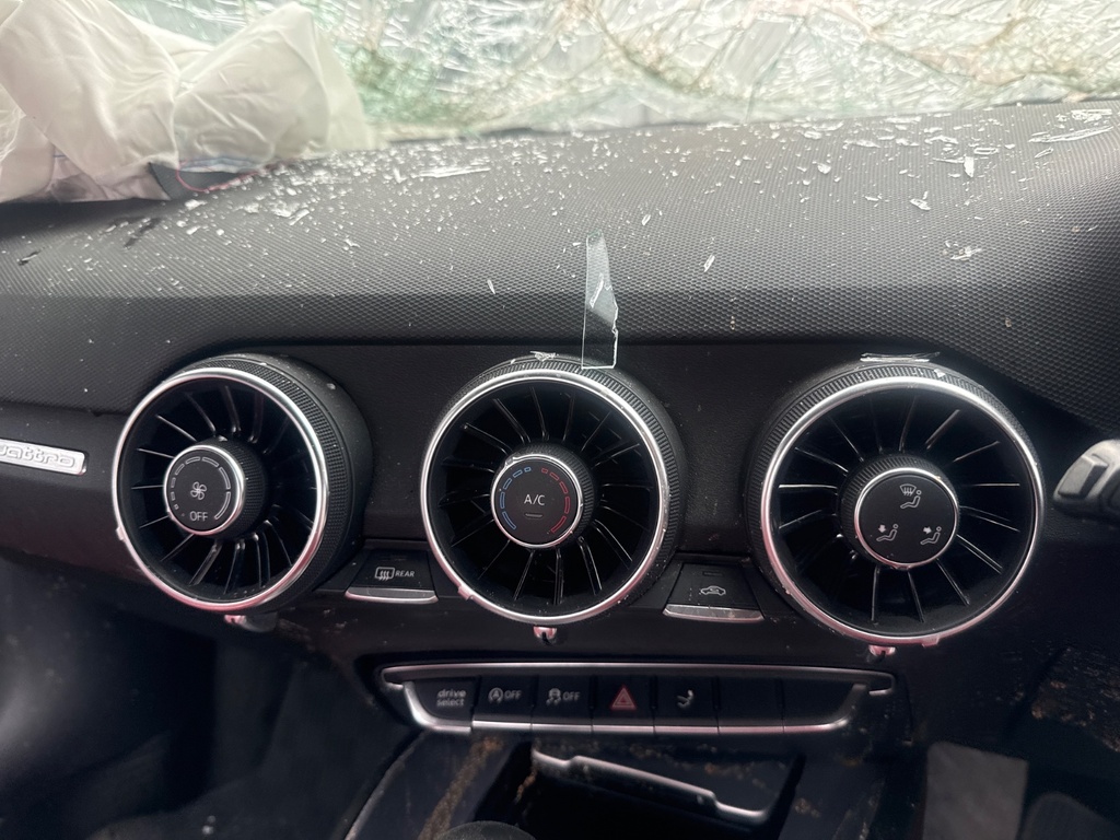 [EPE-108669] Salida de aire calefacción salpicadero Audi TT 2.0 TTS