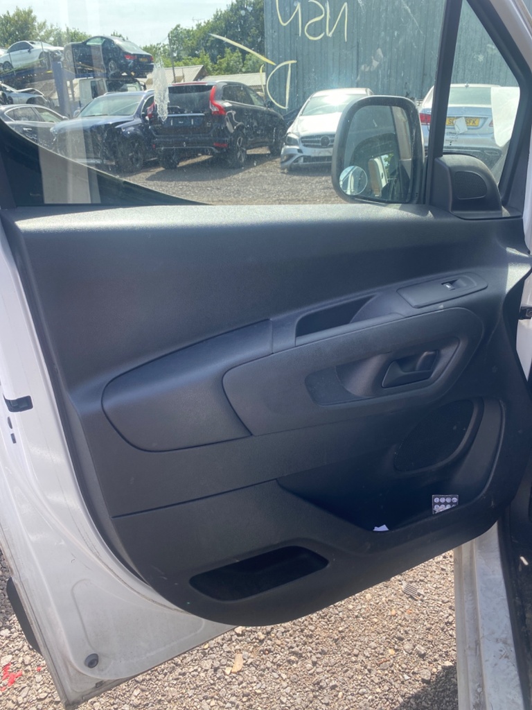 [EPE-109434] Panel interior de puerta delantera izquierda Vauxhall Opel Combo E