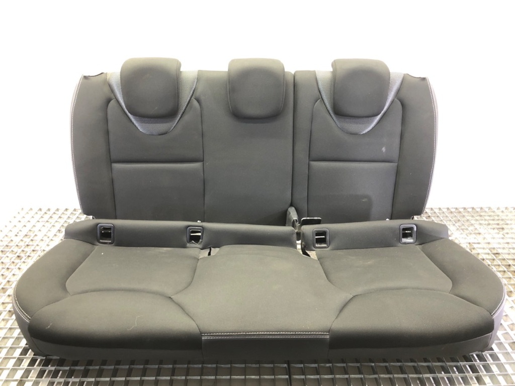 [STARK-605467] Segunda fila de asientos Renault Clio IV (BH_) 2012-2022 1.2 16V 54 kW