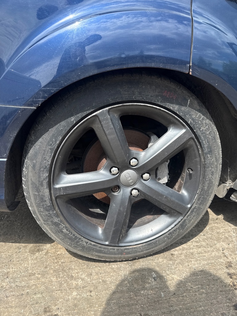 [EPE-109801] Llanta de aleación Audi Q7 4LB