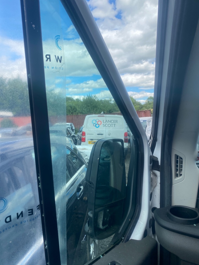 [EPE-110446] Ventanilla fija delantera izquierda Ford Transit