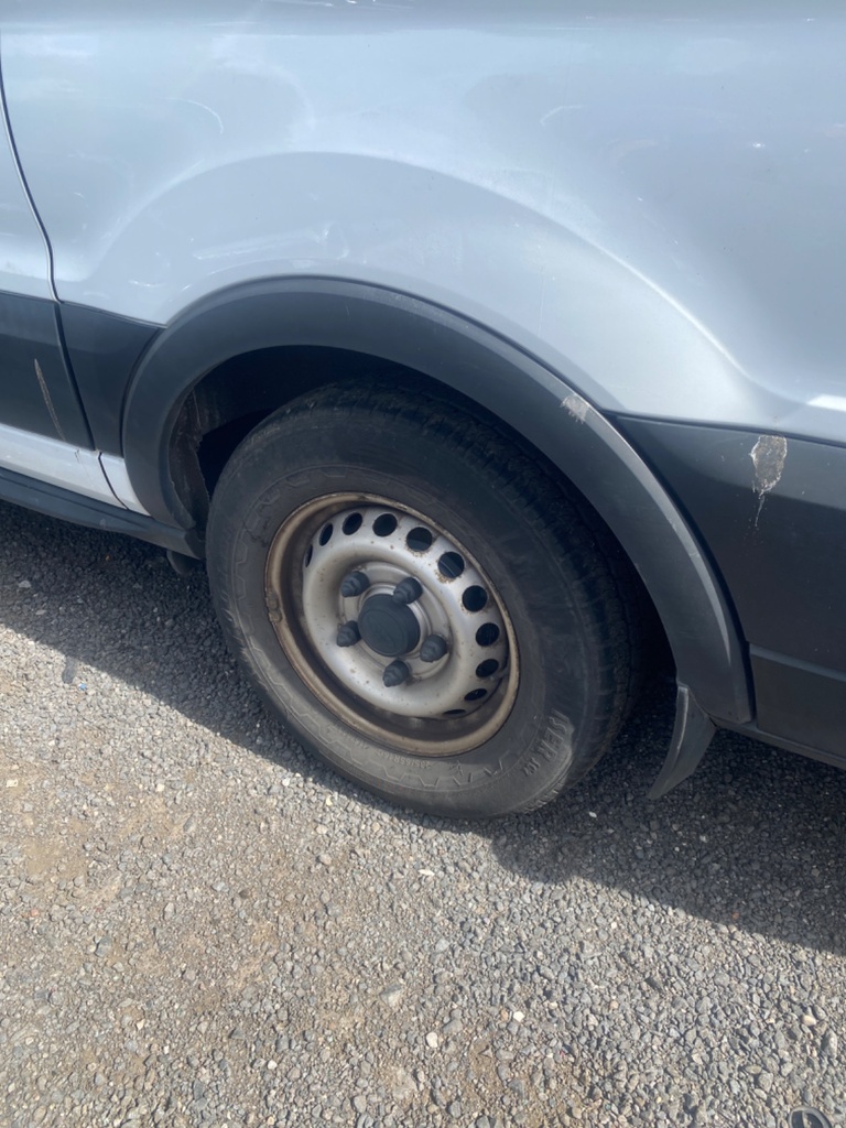 [EPE-110454] Moldura paso de rueda trasero izquierdo FORD Transit 2019
