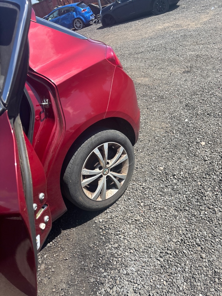 [EPE-111742] Llanta de aleación Alfa Romeo Giulietta 2010