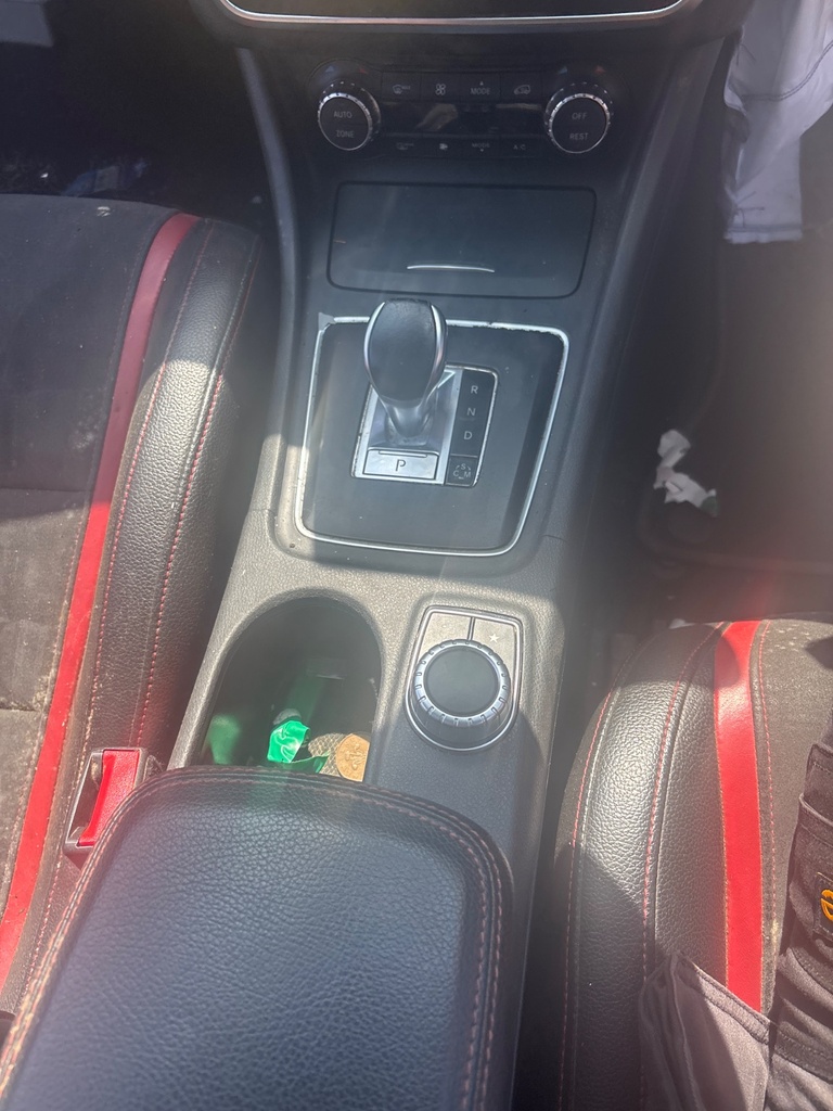 [EPE-113497] Consola central Mercedes-Benz CLA 45 AMG 2015