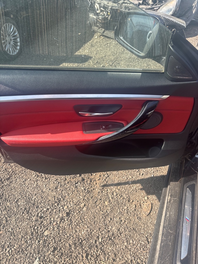 [EPE-116041] Panel interior de puerta delantera izquierdo BMW 4er F36