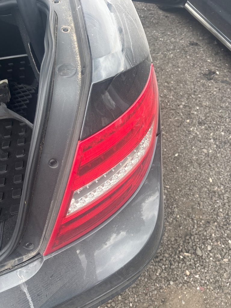 [EPE-116303] Piloto trasero derecho Mercedes-Benz Clase C 2013