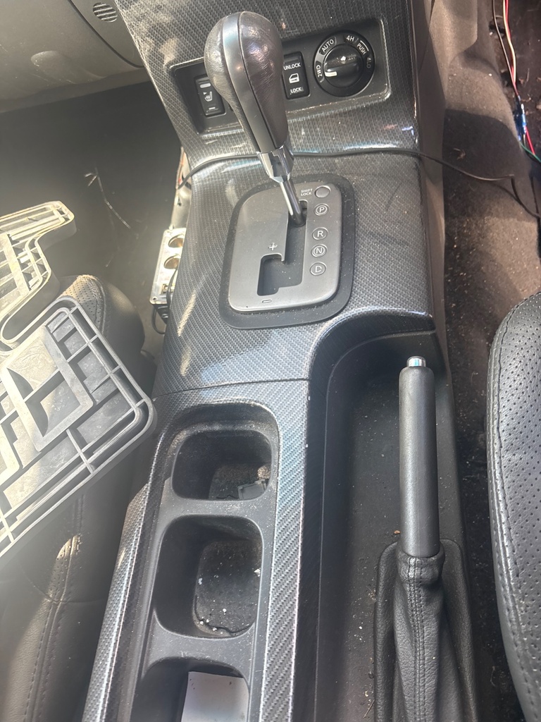 [EPE-117453] Consola central Nissan Pathfinder III R51