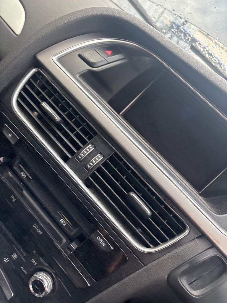 [EPE-123486] Salida de aire calefacción salpicadero Audi A4