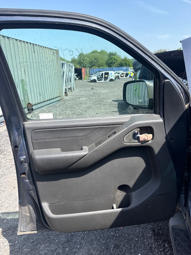 [EPE-105563] Panel interior de puerta delantera izquierdo Nissan Pathfinder III