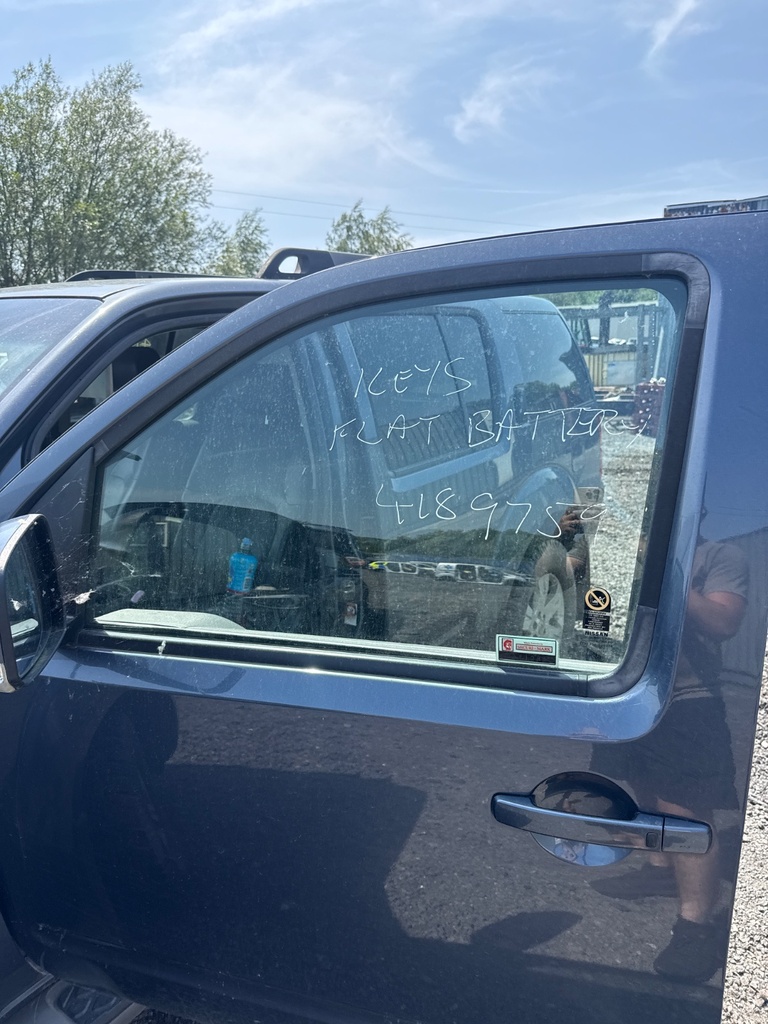 [EPE-105566] Cristal de puerta delantero izquierdo Nissan Pathfinder III