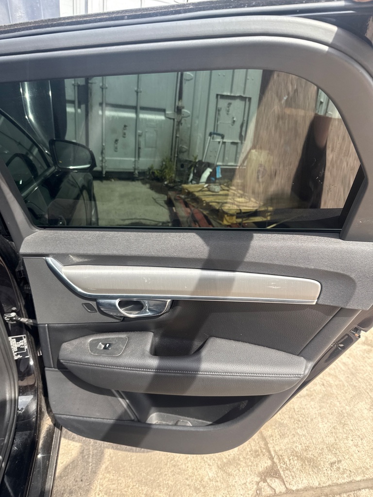 [EPE-106088] Solenoide de cierre centralizado puerta trasera derecha Volvo V90 2017