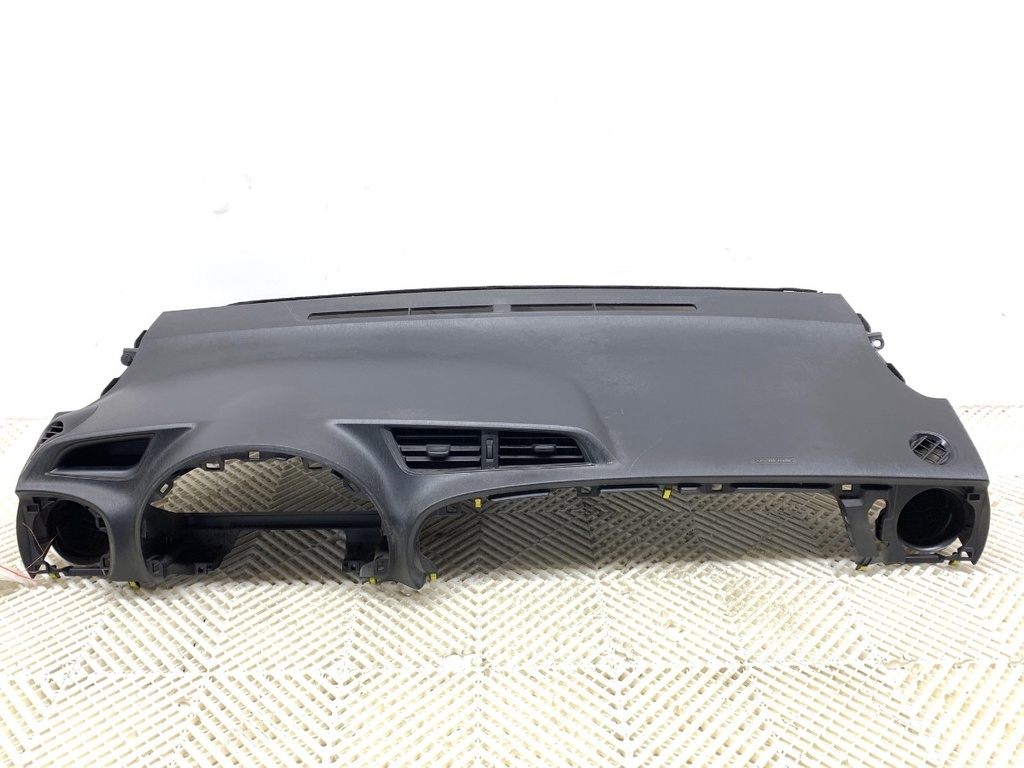 [STARK-889498] Salpicadero Toyota Yaris (_P13_) 1.3 (NSP130_) 73 kW 2011-2022
