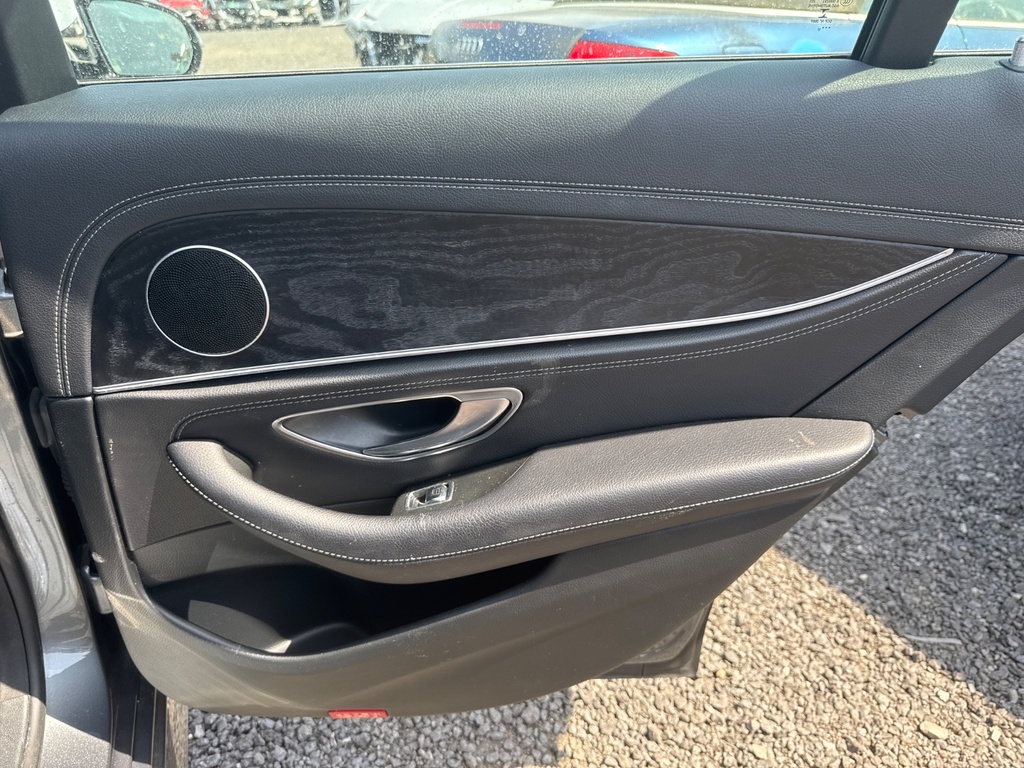 [EPE-106390] Panel interior de puerta trasera derecha Mercedes-Benz E-Class W213