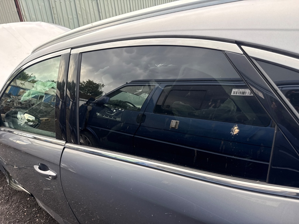 [EPE-107899] Cristal de puerta trasero izquierdo DS 7 Crossback 2019