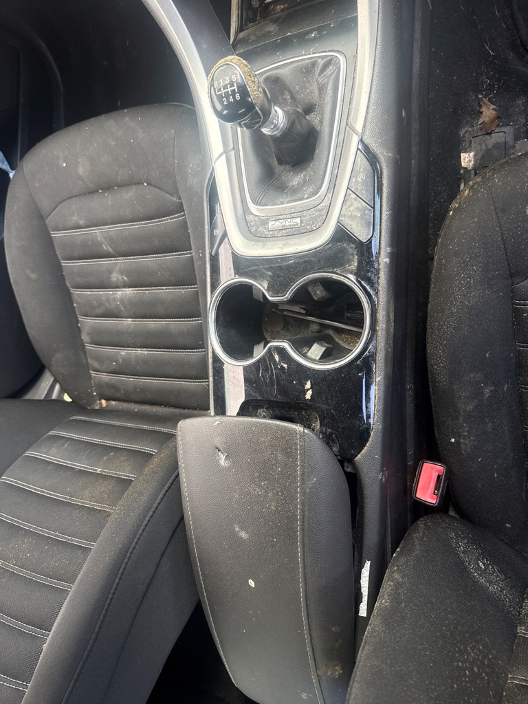 [EPE-108027] Consola central Ford Mondeo 2015