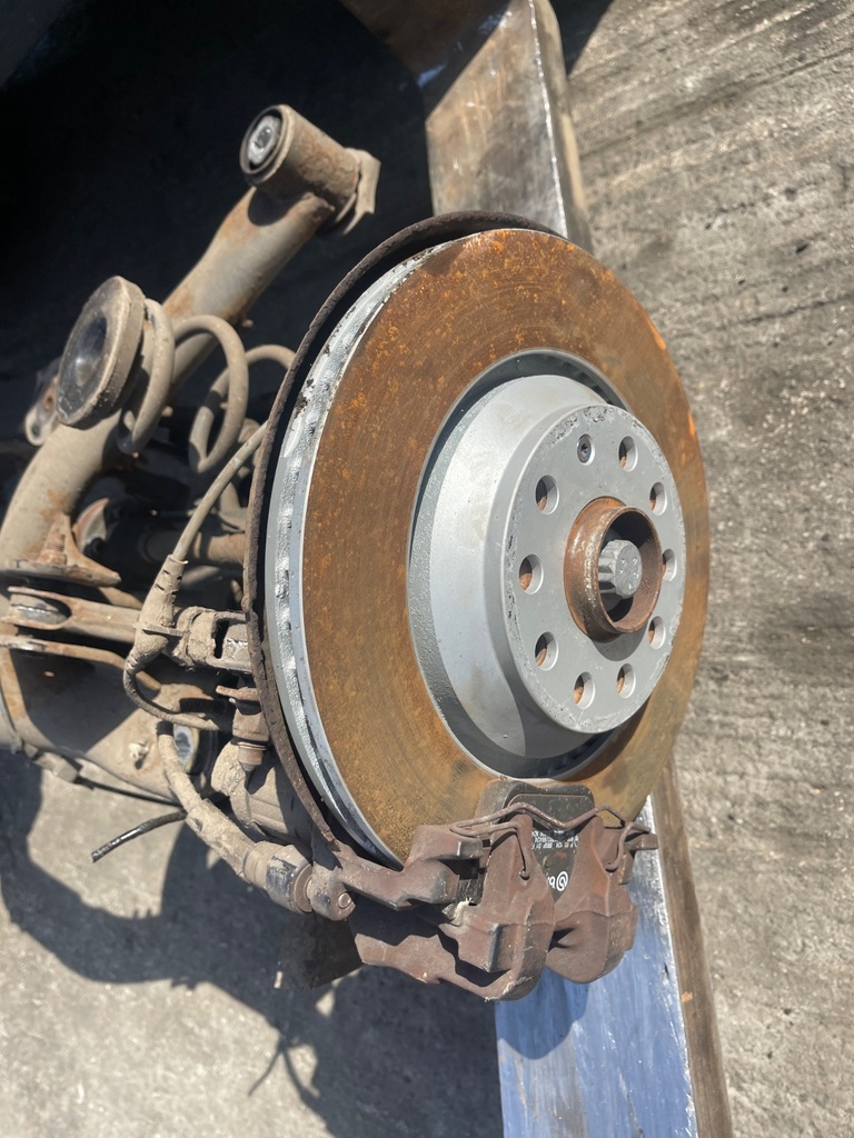[EPE-108726] Buje de rueda trasero izquierdo Audi TT 2.0 TTS