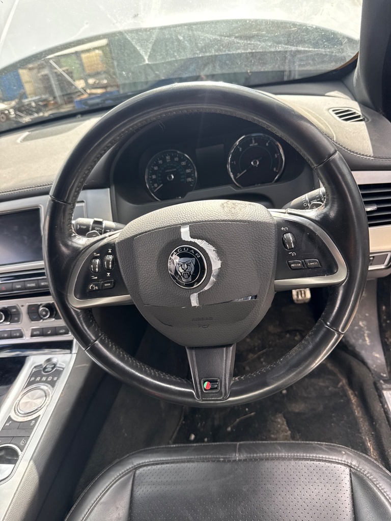 [EPE-109034] Volante de dirección Jaguar XF