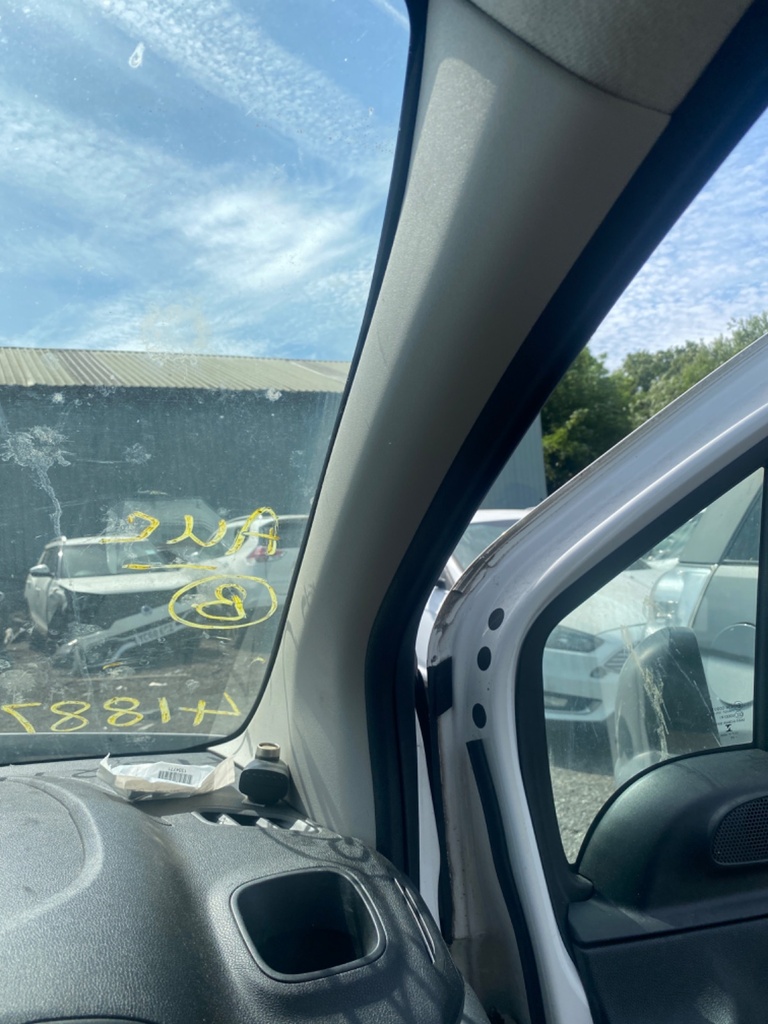 [EPE-109412] Pilar A Vauxhall Combo 2020