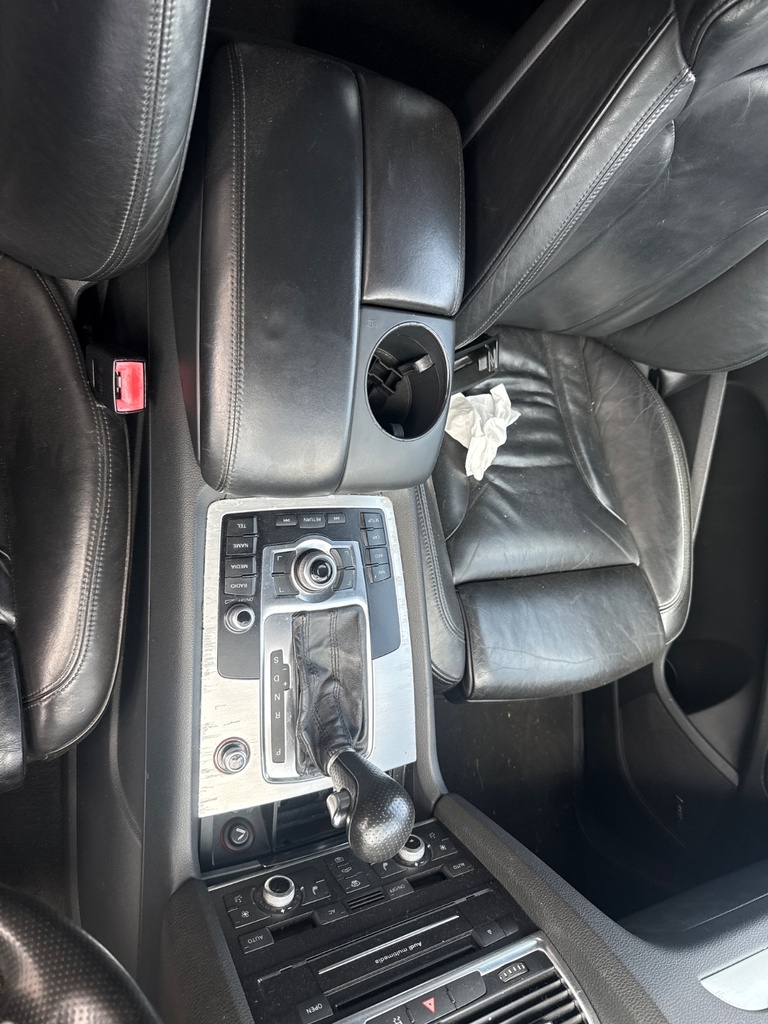 [EPE-109741] Consola central Audi Q7 2011