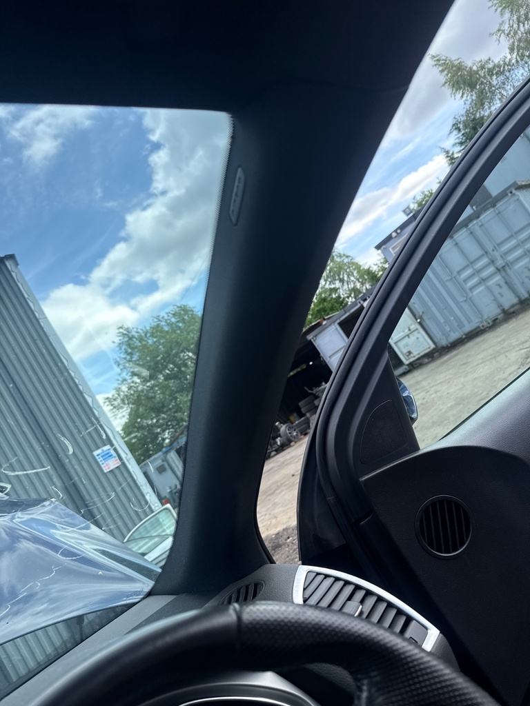 [EPE-109746] Pilar A Audi Q7 4LB