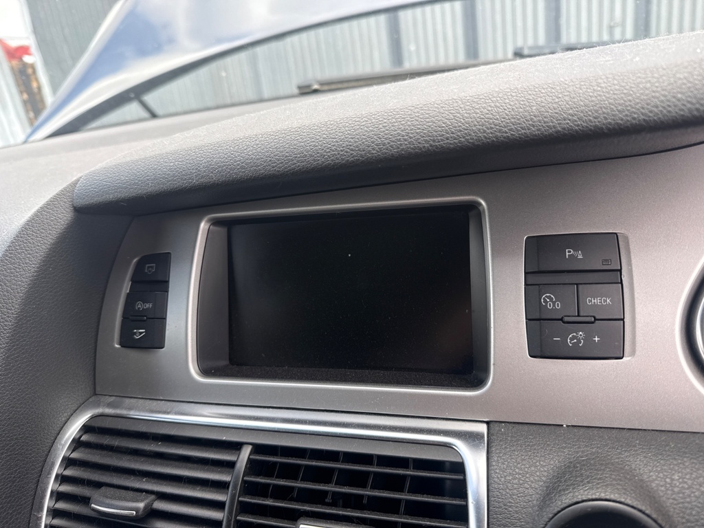 [EPE-109757] Pantalla multifunción Audi Q7 4LB