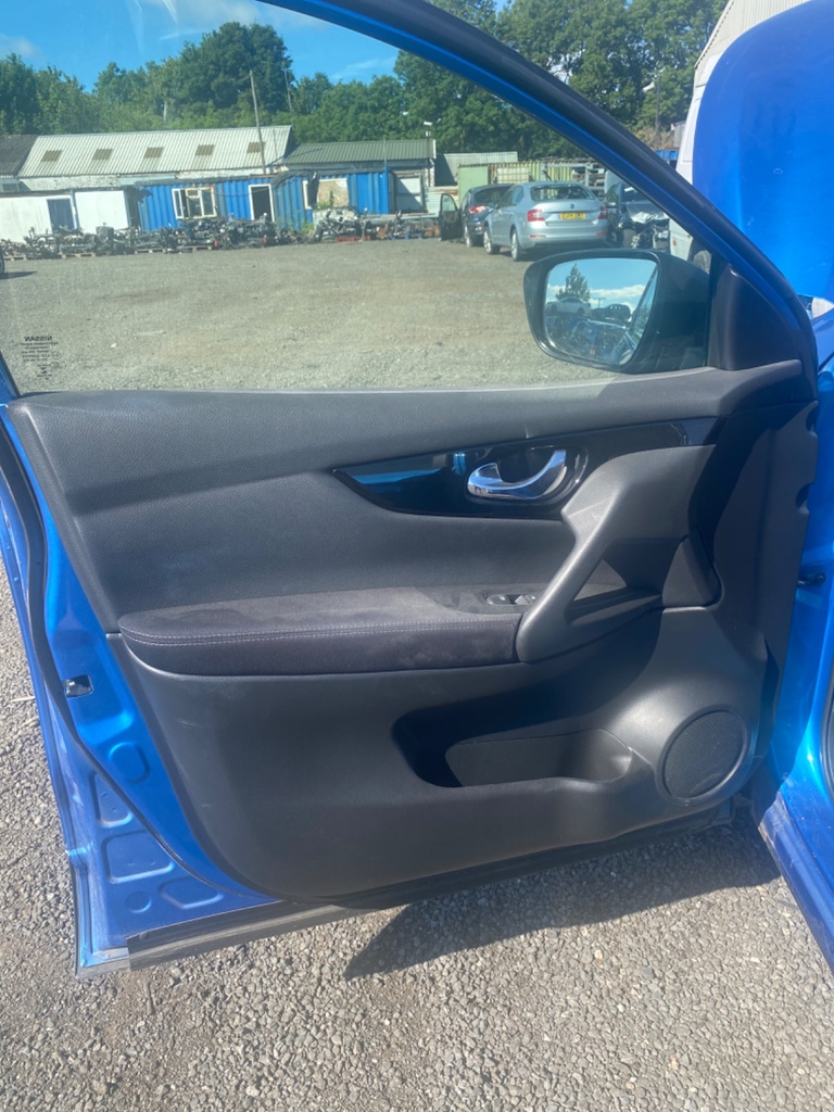 [EPE-109968] Panel interior de puerta delantera izquierda Nissan Qashqai MK2 J11