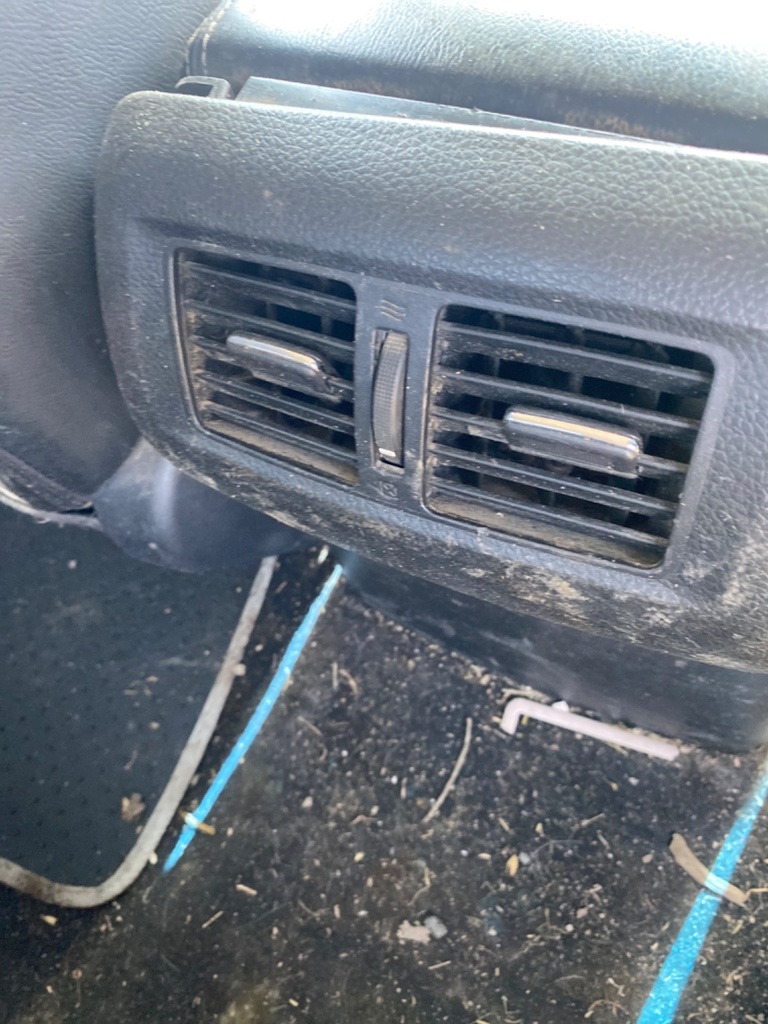 [EPE-110027] Panel de control calefactor trasero Nissan Navara 2016