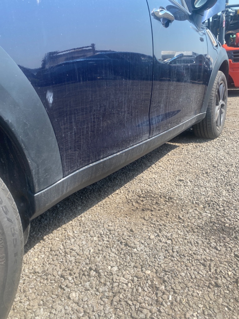 [EPE-110256] Faldón lateral derecho Mini Countryman