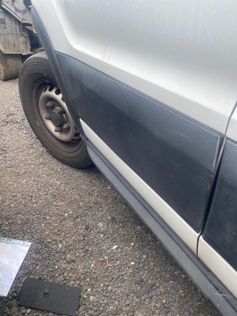 [EPE-110449] Moldura puerta delantera izquierda FORD Transit 2019