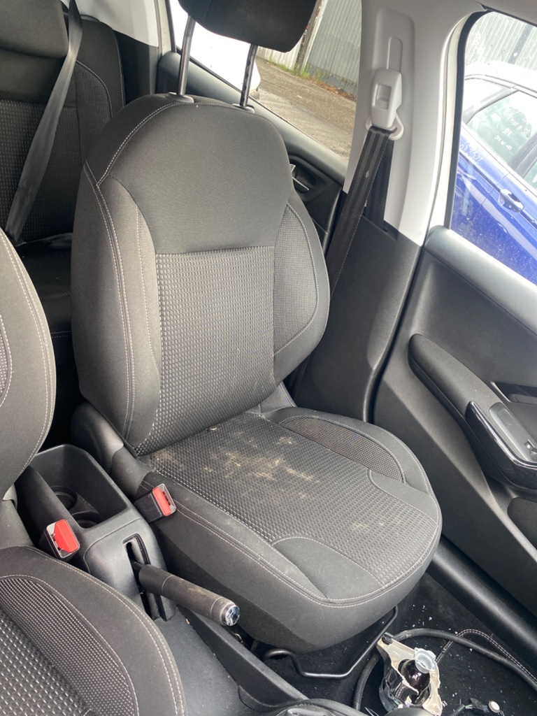 [EPE-110528] Asiento delantero izquierdo Peugeot 208 1.2 Puretech