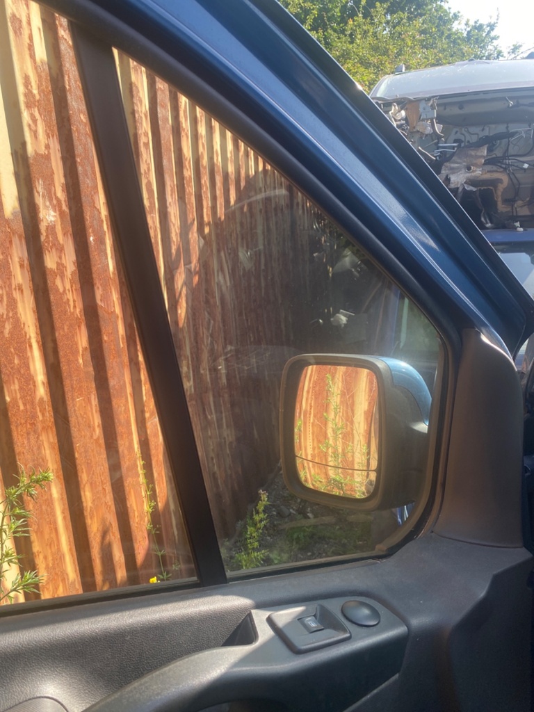 [EPE-110944] Cristal de ventanilla fija delantera izquierda Renault Trafic 2020